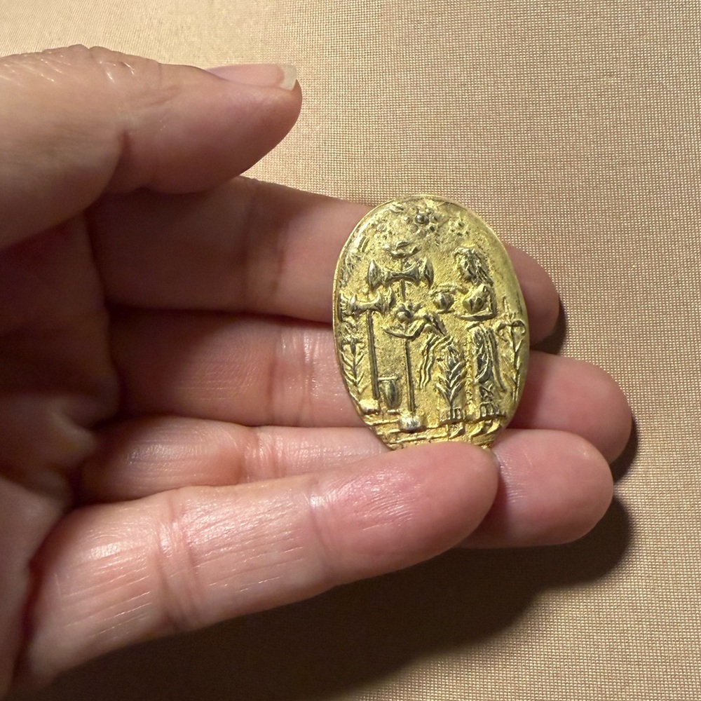 Vintage Egyptian Revival gold tone brooch